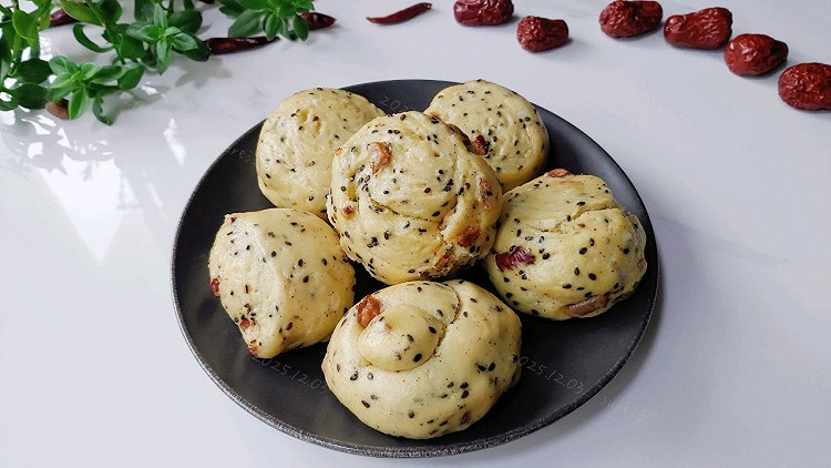 麻枣葡萄杂面馍的做法