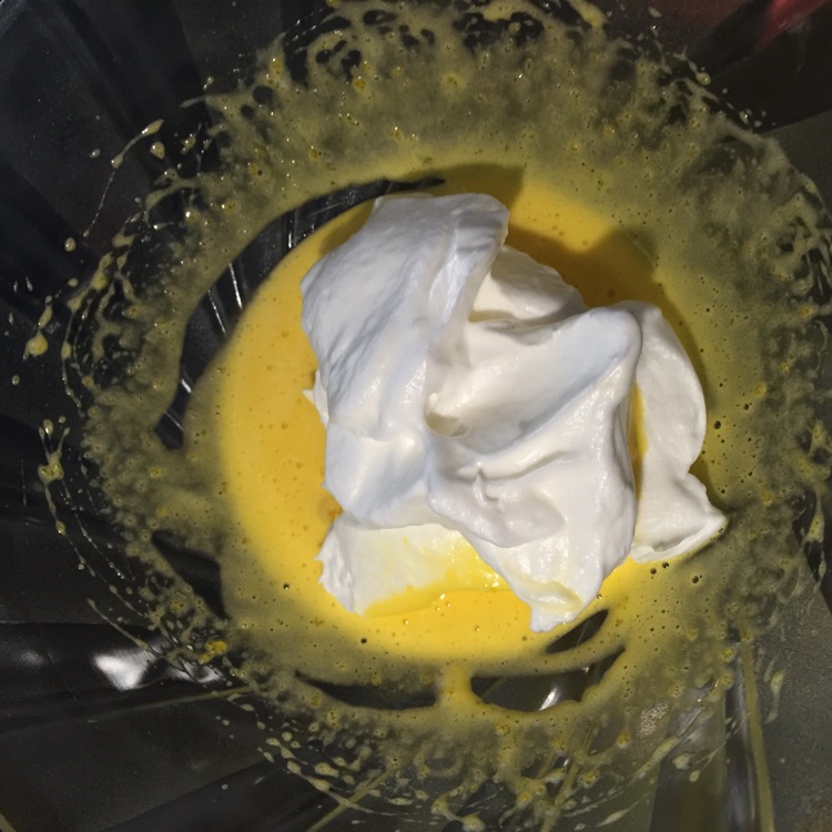 奶油水果杯子蛋糕的做法图解8