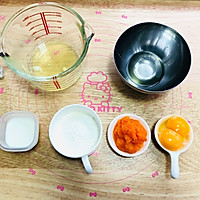 #快手又营养，我家的冬日必备菜品# 无糖胡萝卜杯子蛋糕的做法图解1