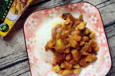 咖喱鸡肉饭
