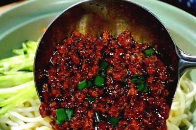 美味的炸酱面