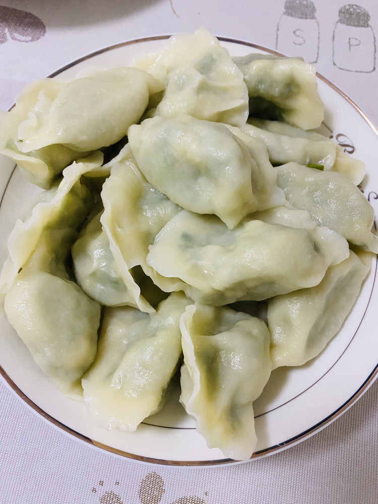 韭菜鸡蛋馅儿饺子的做法