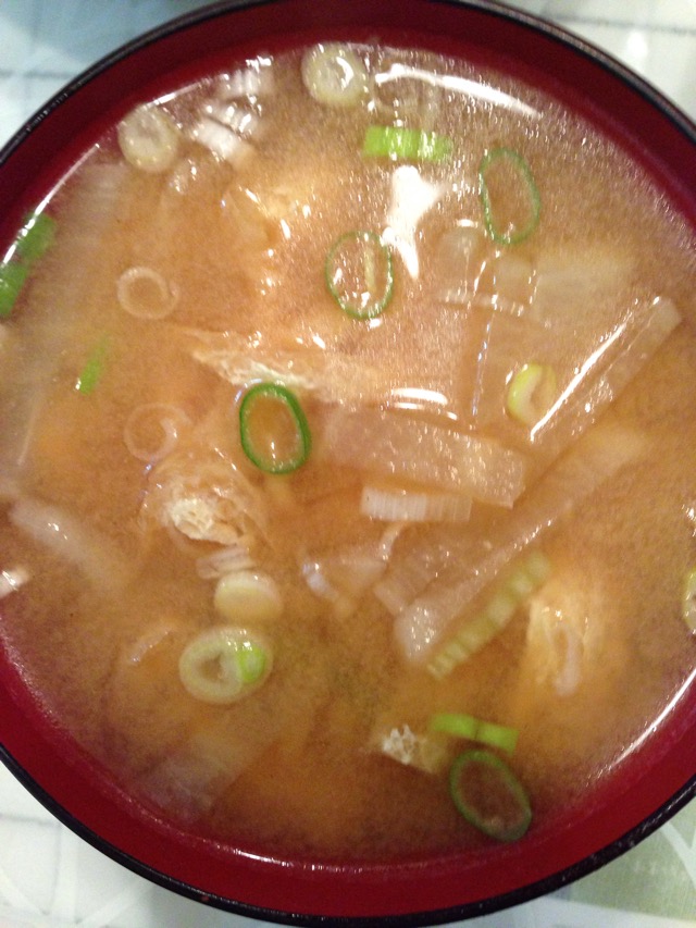 Flavored soup with radish and bean skin