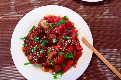 烤箱版烧烤味小猪肘，软香脱骨，入口即化，烧烤味浓郁