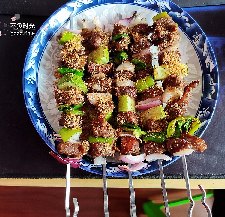 时蔬牛肉烤串的做法
