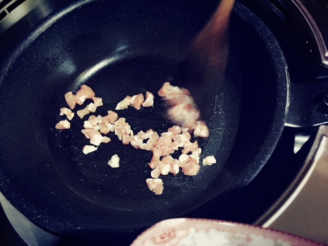 肉丁青豆的做法图解3