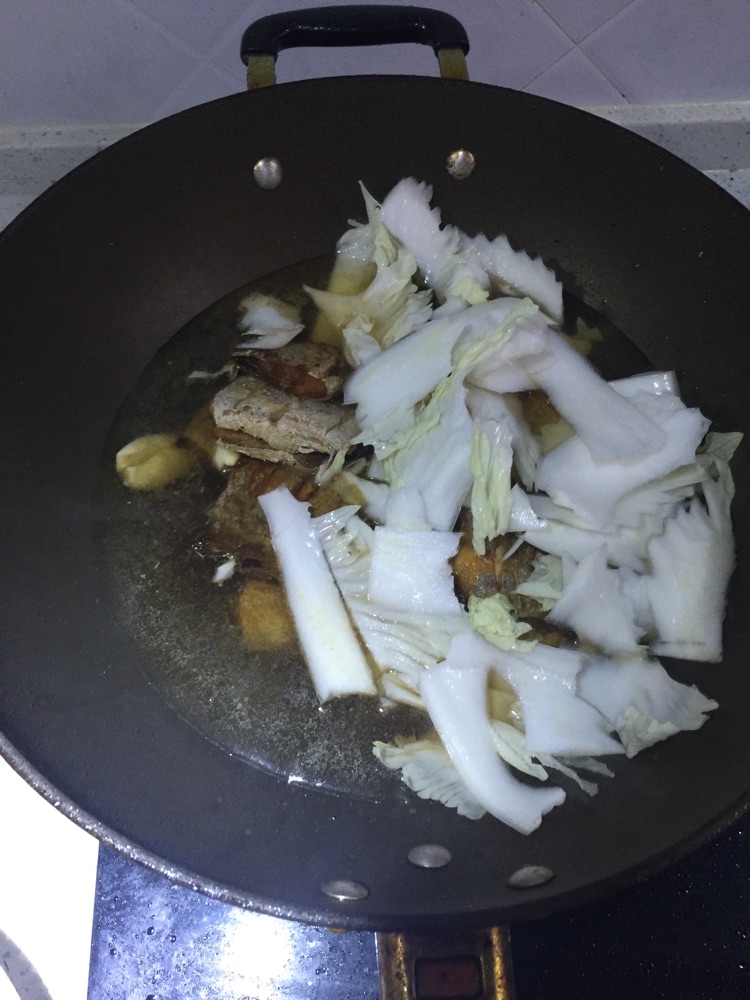 带鱼扒白菜的做法图解5
