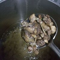 酸萝卜炖鸭子的做法图解8