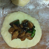 【香菇小面包】---亲民人气美食#东菱魔法云面包机#的做法图解5