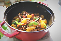珐琅锅美食：家常土豆烧鸭的做法