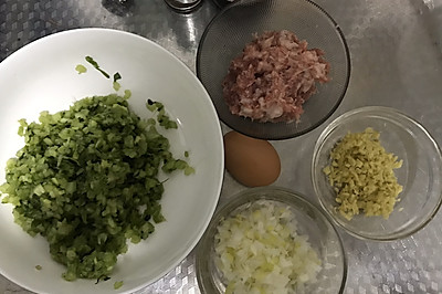 芹菜猪肉饺子