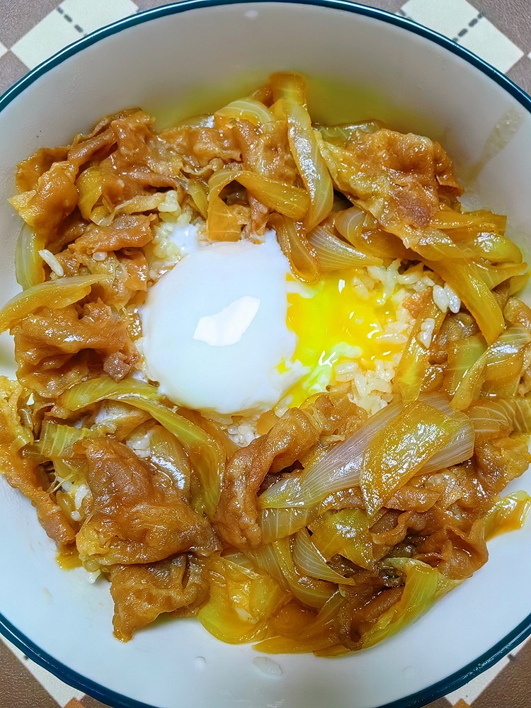 家庭版肥牛饭，好吃到舔盘！的做法