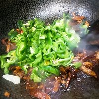 万能配菜  肉丝豆干炒青椒的做法图解6