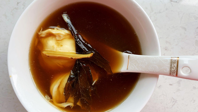 艾叶生姜鸡蛋红糖水
