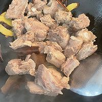 土豆红烧排骨的做法图解7