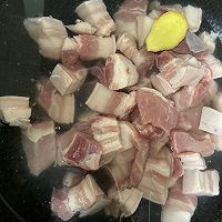 肥而不腻的红烧肉的做法图解1