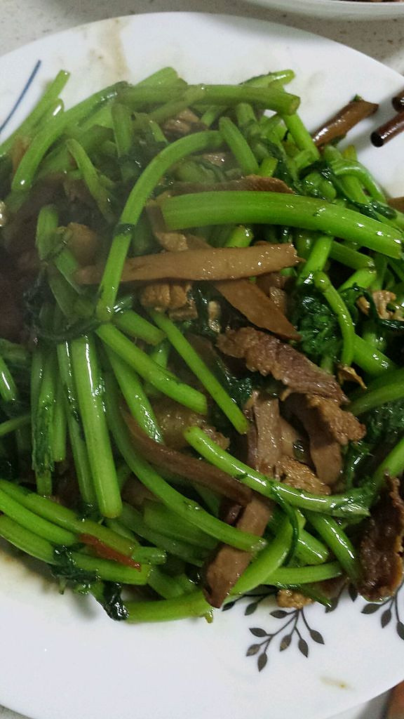 肉丝豆干茼蒿的做法