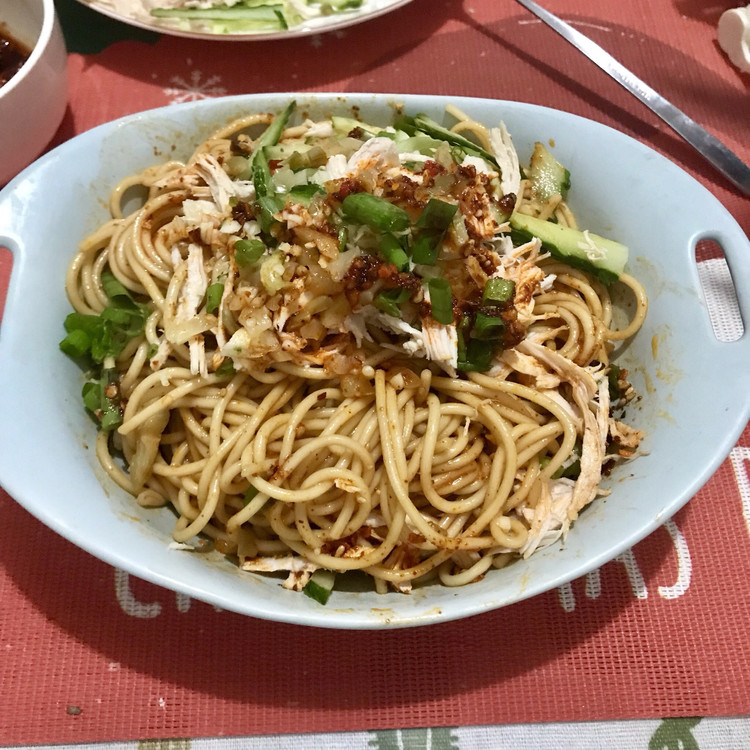 凉面 小时候的味道的做法