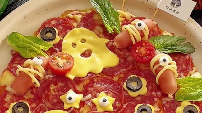 欧洲橄榄万圣节土豆芝士披萨的做法