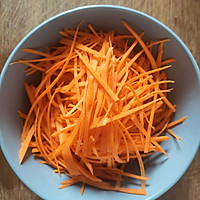 减脂餐之凉拌胡萝卜丝的做法图解3