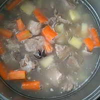 排骨土豆胡萝卜汤的做法图解3