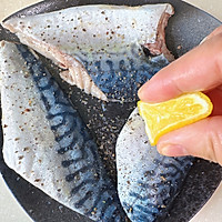 低脂高蛋白-挪威青花鱼翡翠蒸蛋的做法图解2