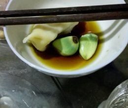 黄韭鲜虾馅饺子的做法