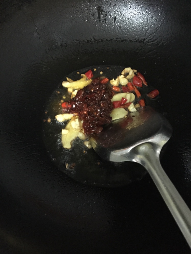 砂锅土豆牛腩的做法图解5