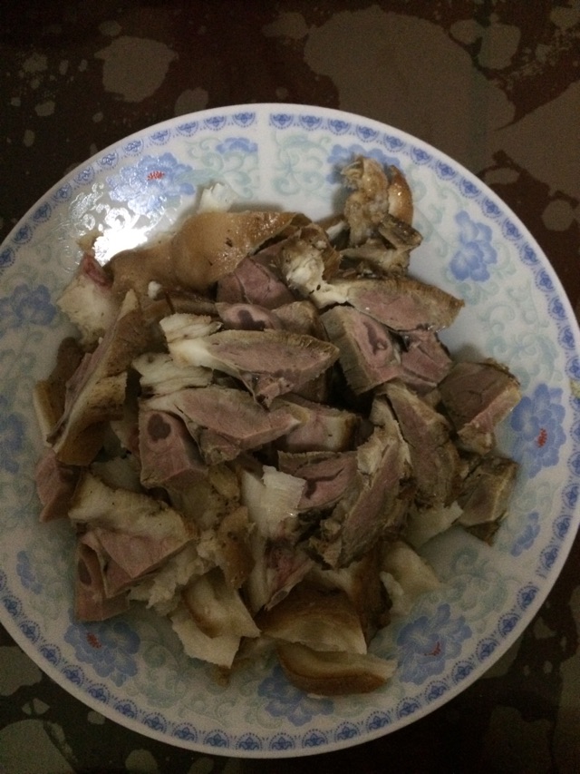 回锅肘子的做法图解3