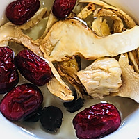 滋补乌鸡汤的做法图解3