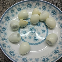虎皮鹌鹑蛋盖菜心的做法图解2