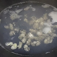 #清香麻爽秒入魂#川味紫菜肉丸子海蛎汤的做法图解3