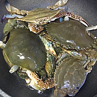 盐焗螃蟹的做法图解1