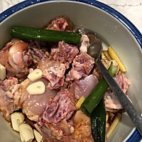 栗子土豆烧鸡的做法图解1