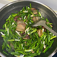 腊肉炒大蒜的做法图解10