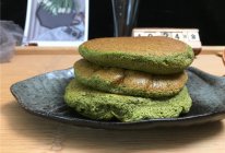 第二个抹茶味食谱--抹茶舒芙蕾松饼（无泡打粉版）的做法