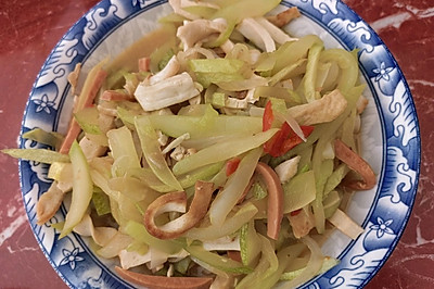 黄瓜炒豆腐丝