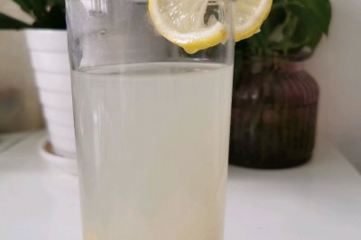 美白祛濕 蜂蜜薏米檸檬水