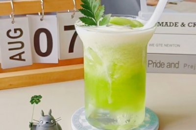 透心儿的冰凉清爽的蜜瓜冰沙