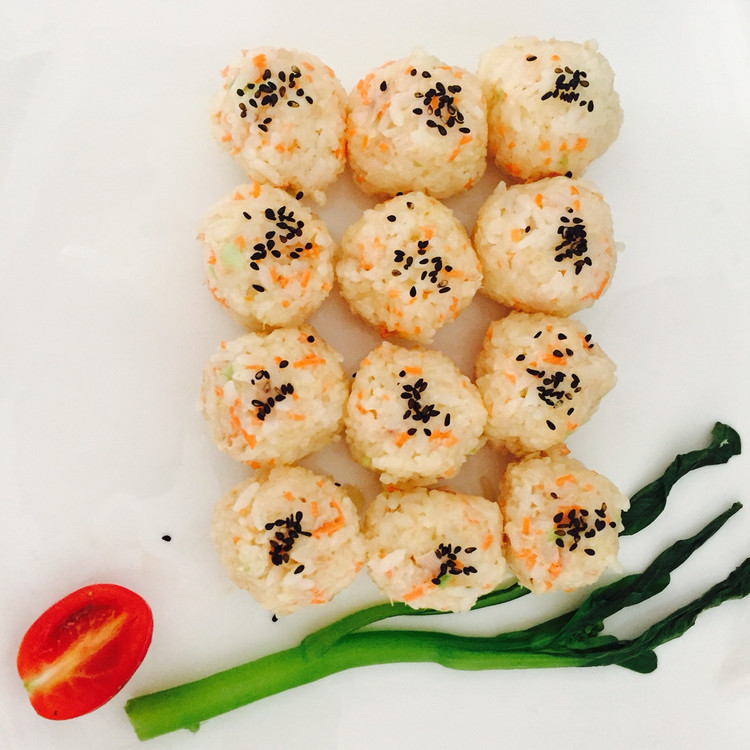 金枪鱼饭团的做法