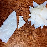 双椒炒鱿鱼的做法图解1