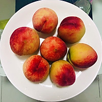 桃子罐头的做法图解1