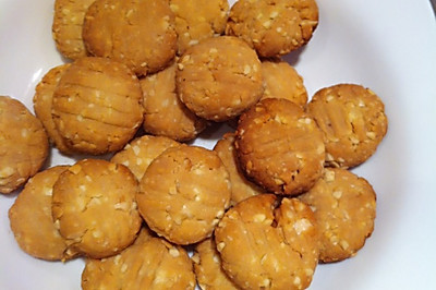 花生肉松小饼