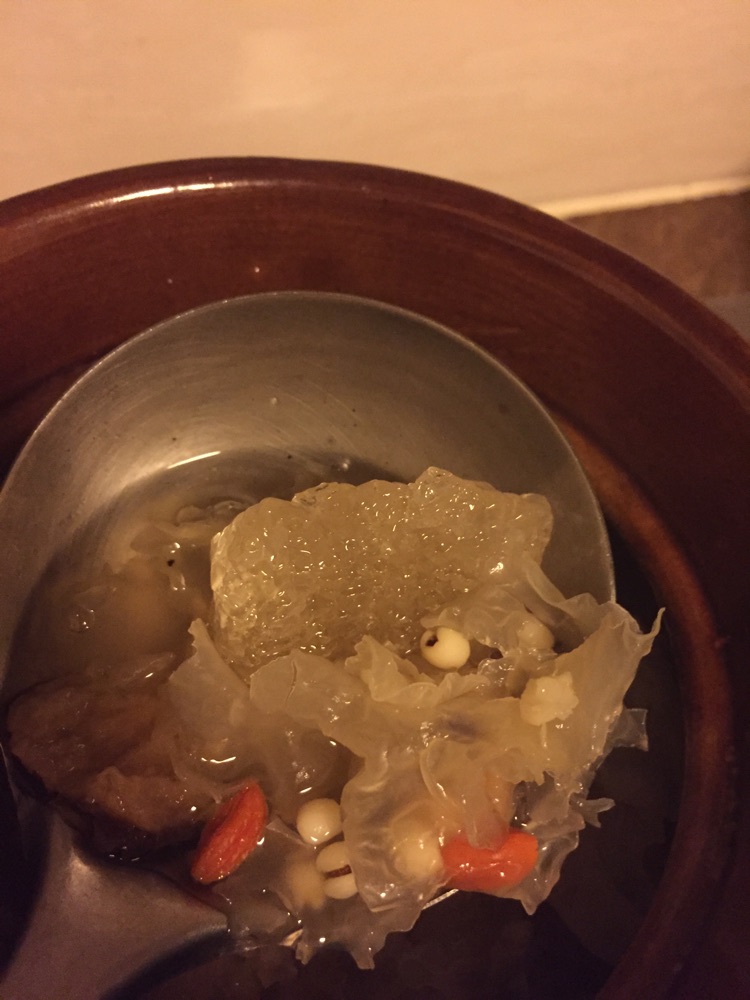 薏米银雪耳红枣枸杞糖水的做法图解6
