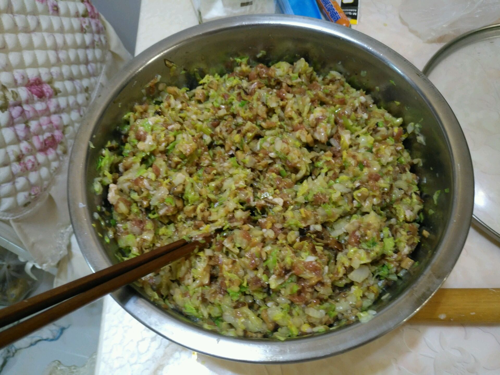 青菜香菇肉馅水饺怎么做_青菜香菇肉馅水饺的做法_豆果美食