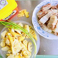 #葱伴侣豆瓣酱能蘸善炒#酱香红烧肉笋的做法图解1