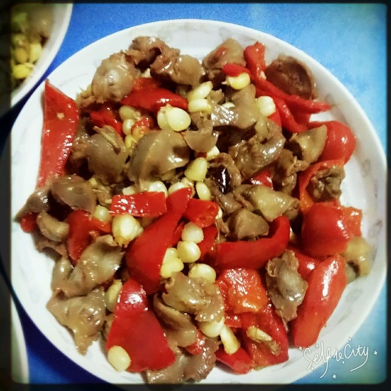 Chicken gizzards with chopped peppers