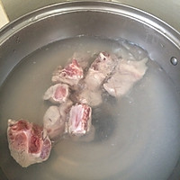 排骨焖饭（七人份）的做法图解1