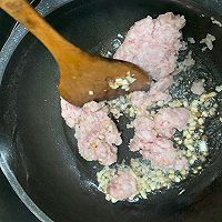 #一勺葱伴侣，成就招牌美味#炸酱面的做法图解5