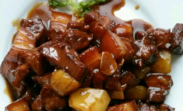 蜜桃红烧肉